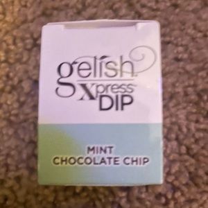 Gelish Dip Powder Mint Chocolate Chip